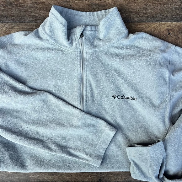 Columbia Silver Quarter-Zip Pullover - Picture 1 of 9